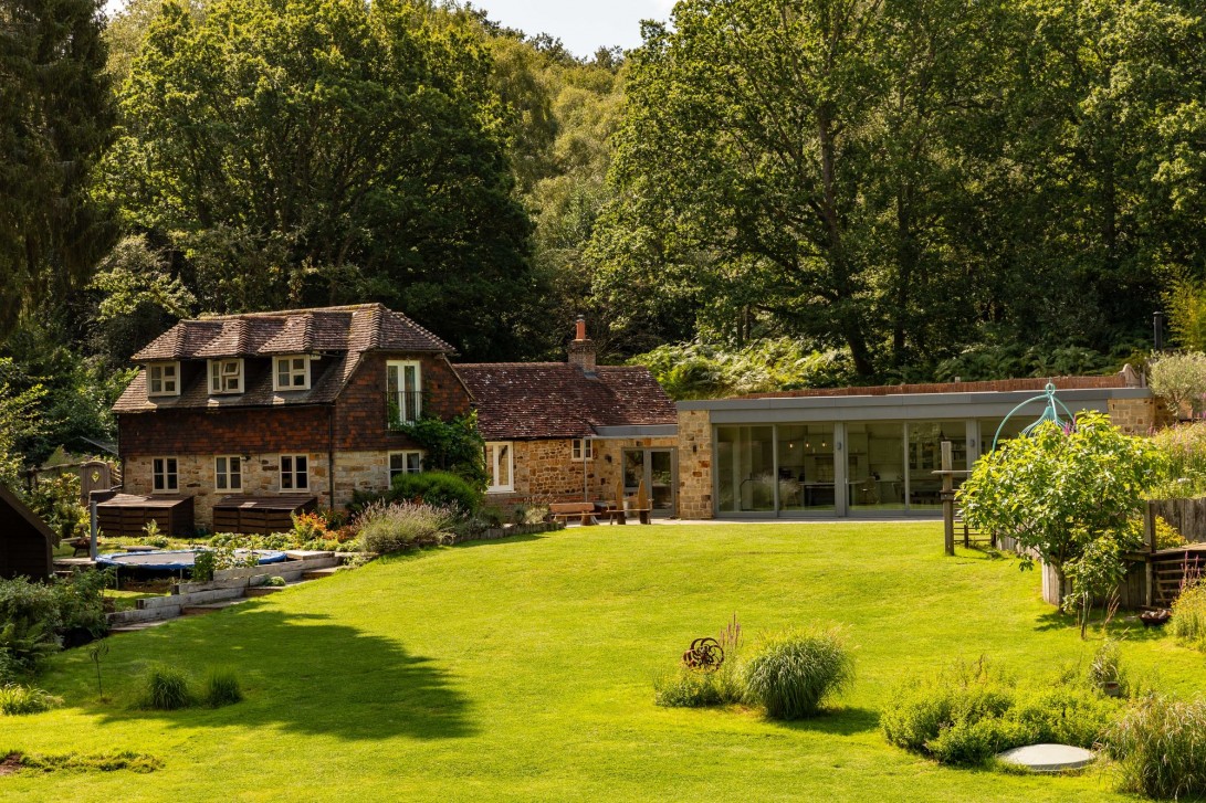 Photo of Yew Tree Cottage, Hartfield