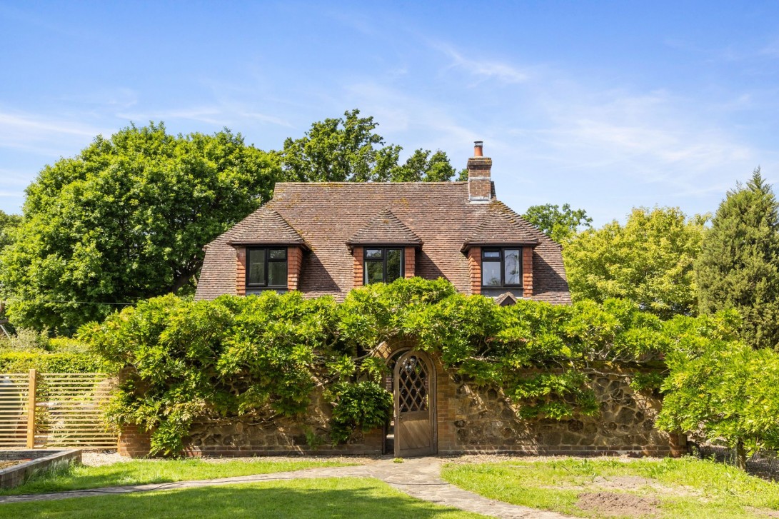 Photo of Blackgate House Blackgate Lane, Pulborough