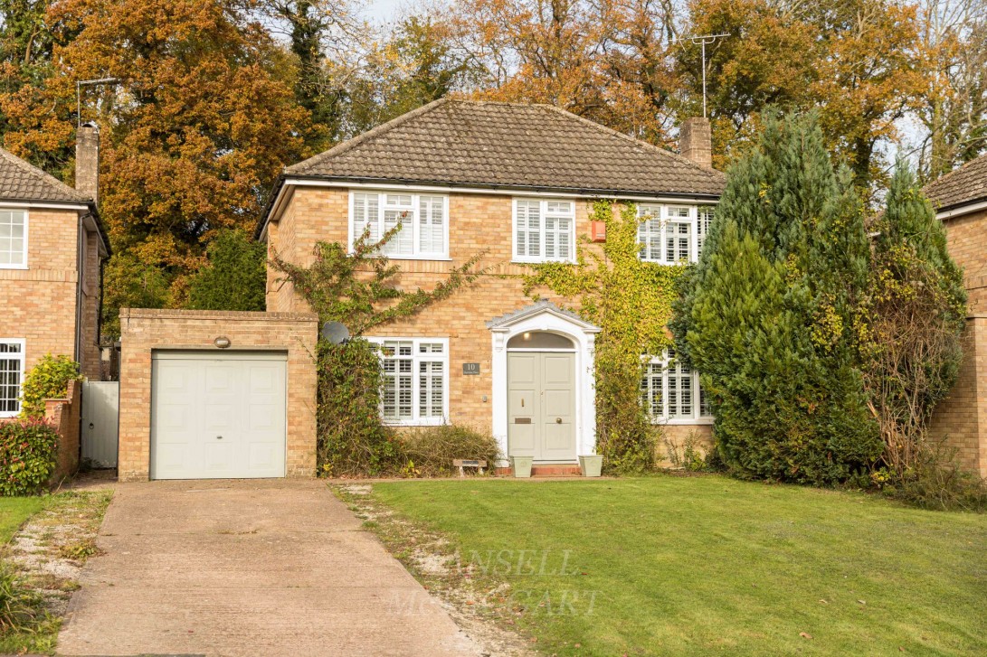 Photo of 10 Sheridan Place, East Grinstead