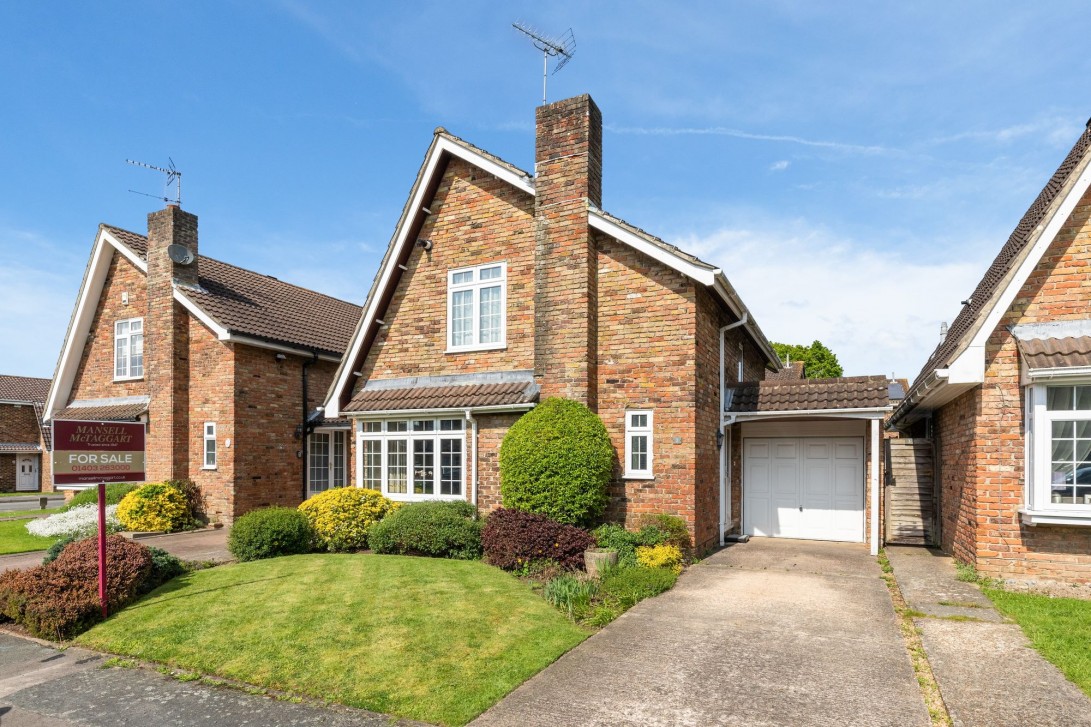 Photo of 2 Allingham Gardens, Horsham