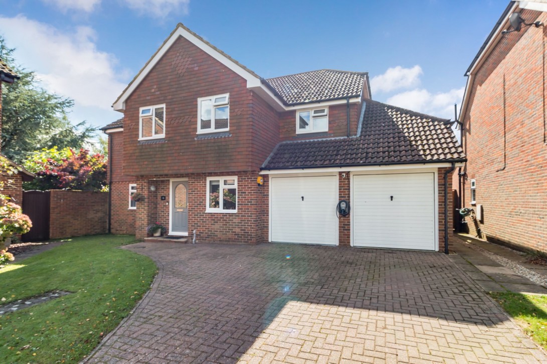 Photo of 15 Ashdown Chase, Uckfield