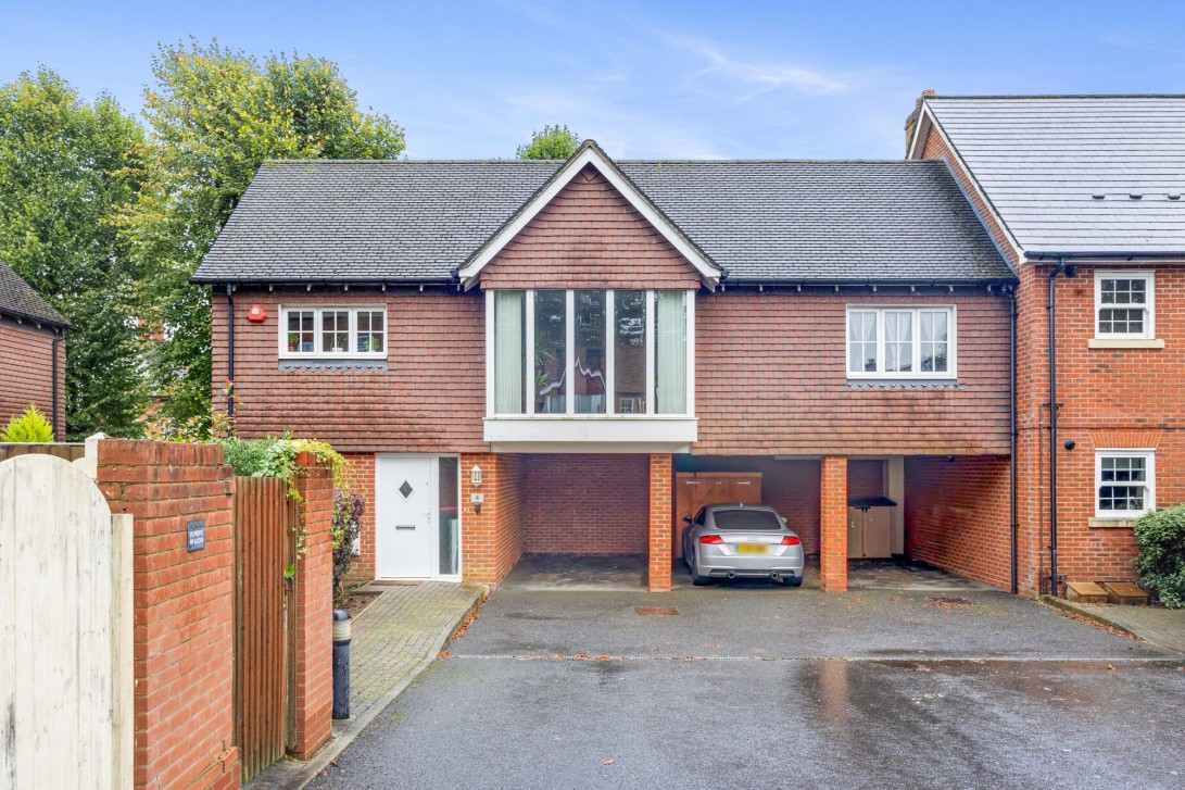 Photo of 4 Spring Close, Crawley