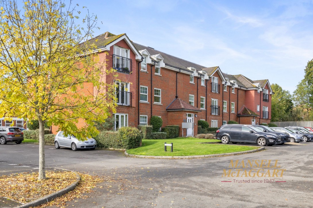 Photo of Flat 10, Amberley Court, Brookers Road, Billingshurst