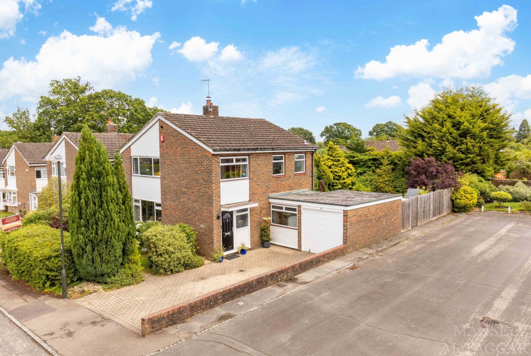 Photo of 4 Holmbury Close, Crawley