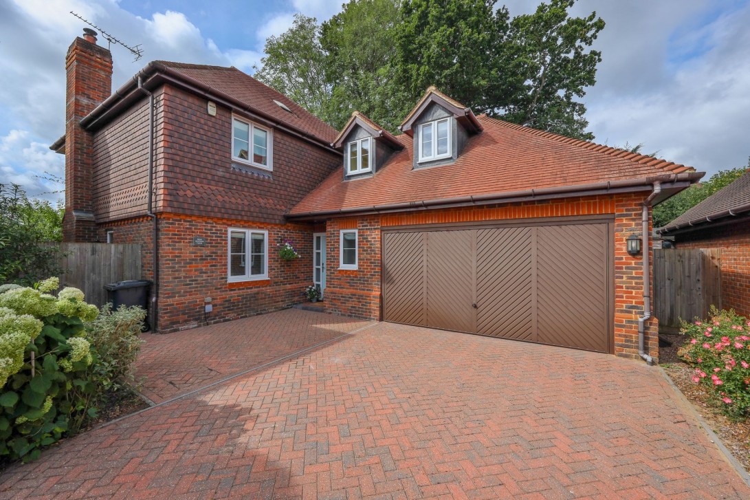 Photo of 4 Wintons Close, Burgess Hill