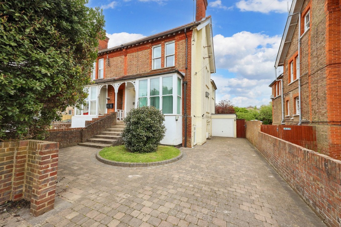 Photo of 75 Mill Road, Burgess Hill