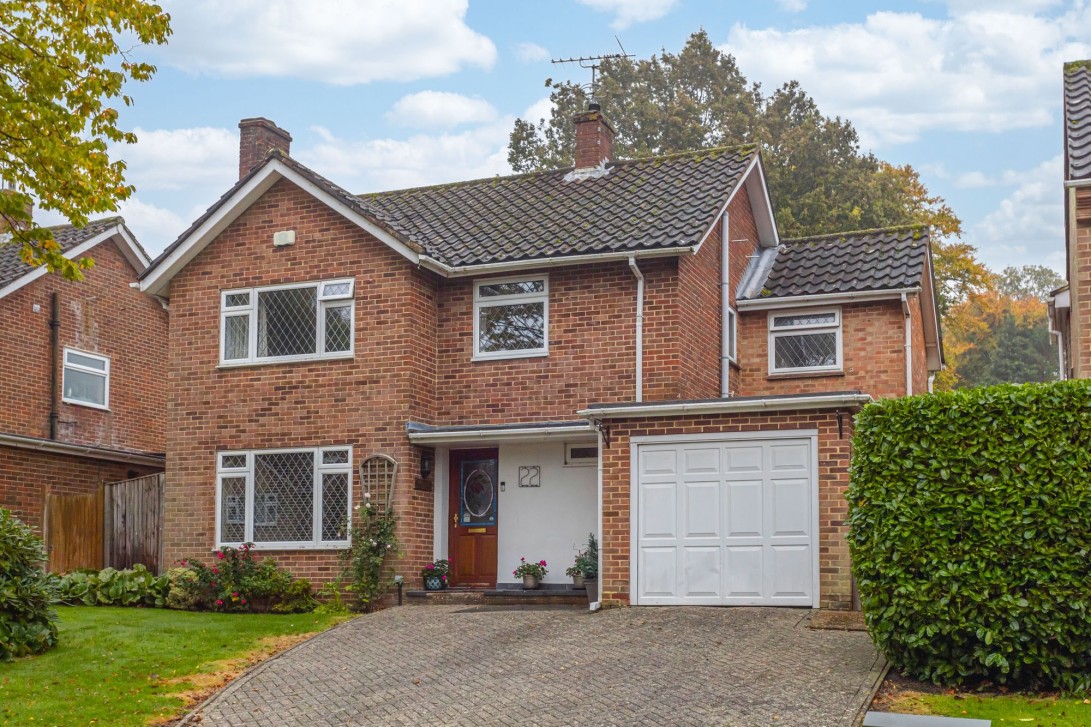 Photo of 22 Woodlands, Crawley