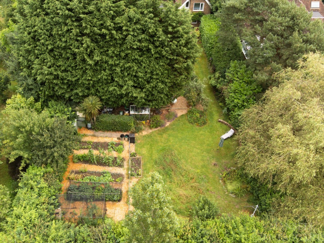 Photo of Ramblers Cottage Imberhorne Lane, East Grinstead