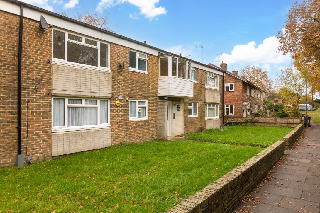 Photo of 28 Green Walk, Crawley