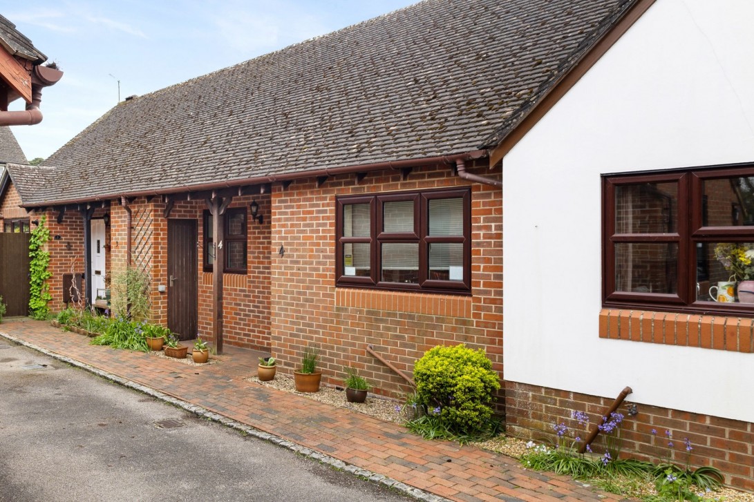 Photo of 4 Puttick Close, Pulborough