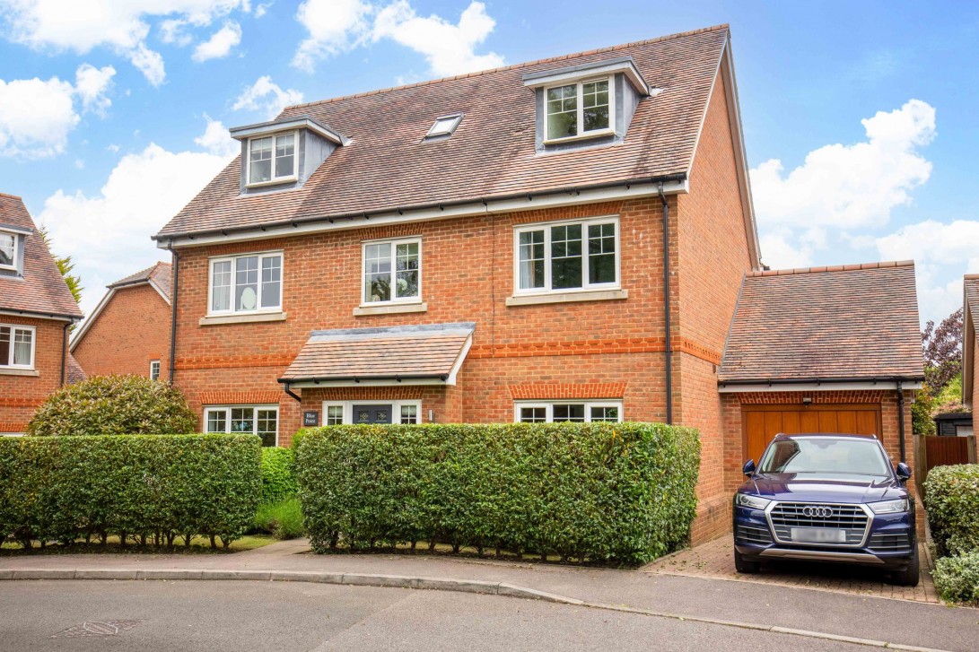 Photo of 4 Beacon Rise, East Grinstead