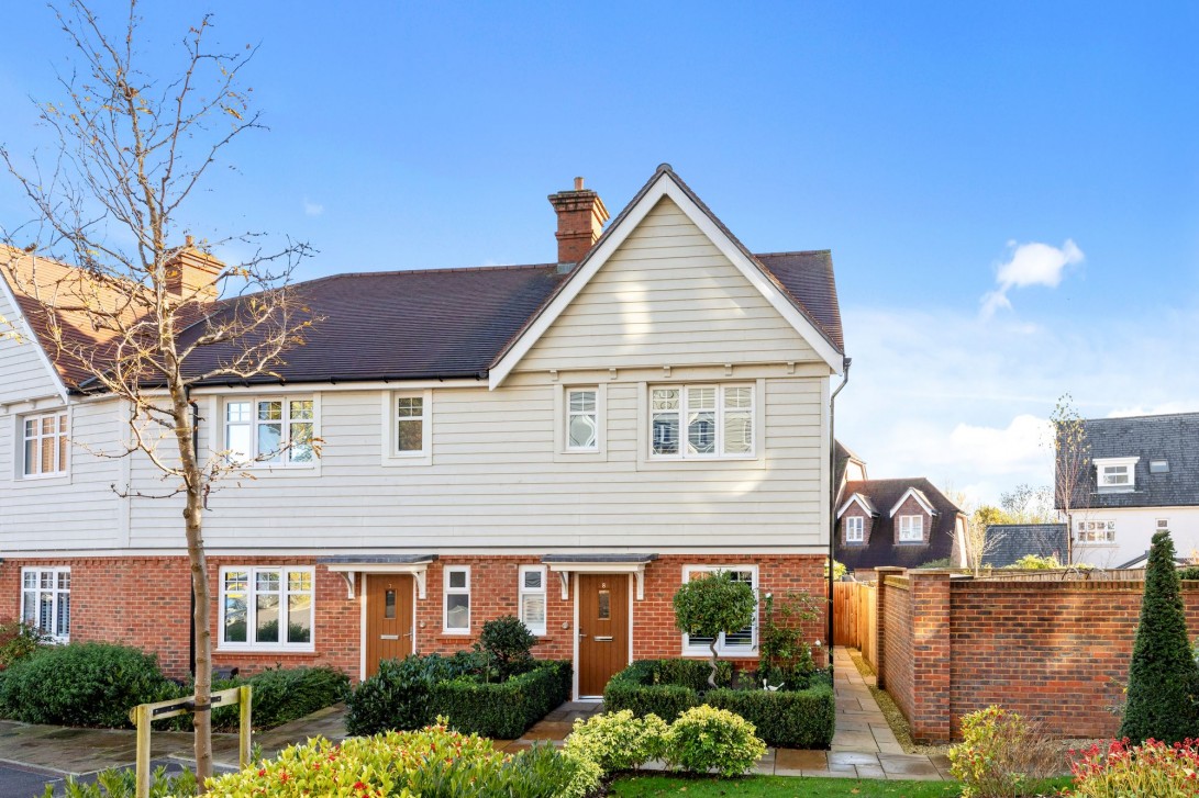 Photo of 8 Gatehouse Mews, Horsham