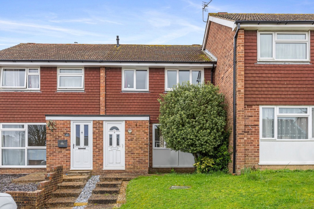 Photo of 8 Renton Close, Billingshurst