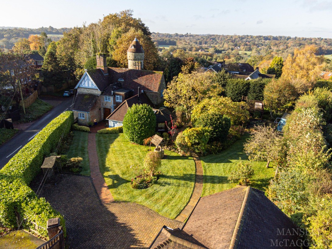 Photo of The Gatehouse Dunnings Road, East Grinstead