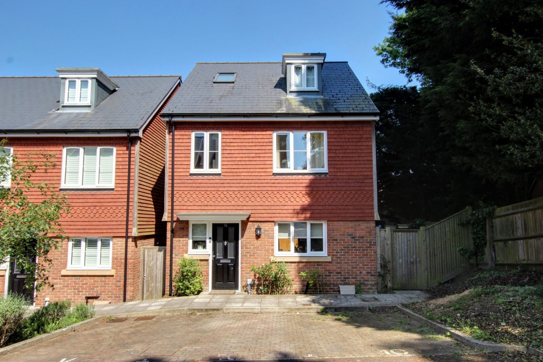 Photo of 10 Vermont Place, Haywards Heath