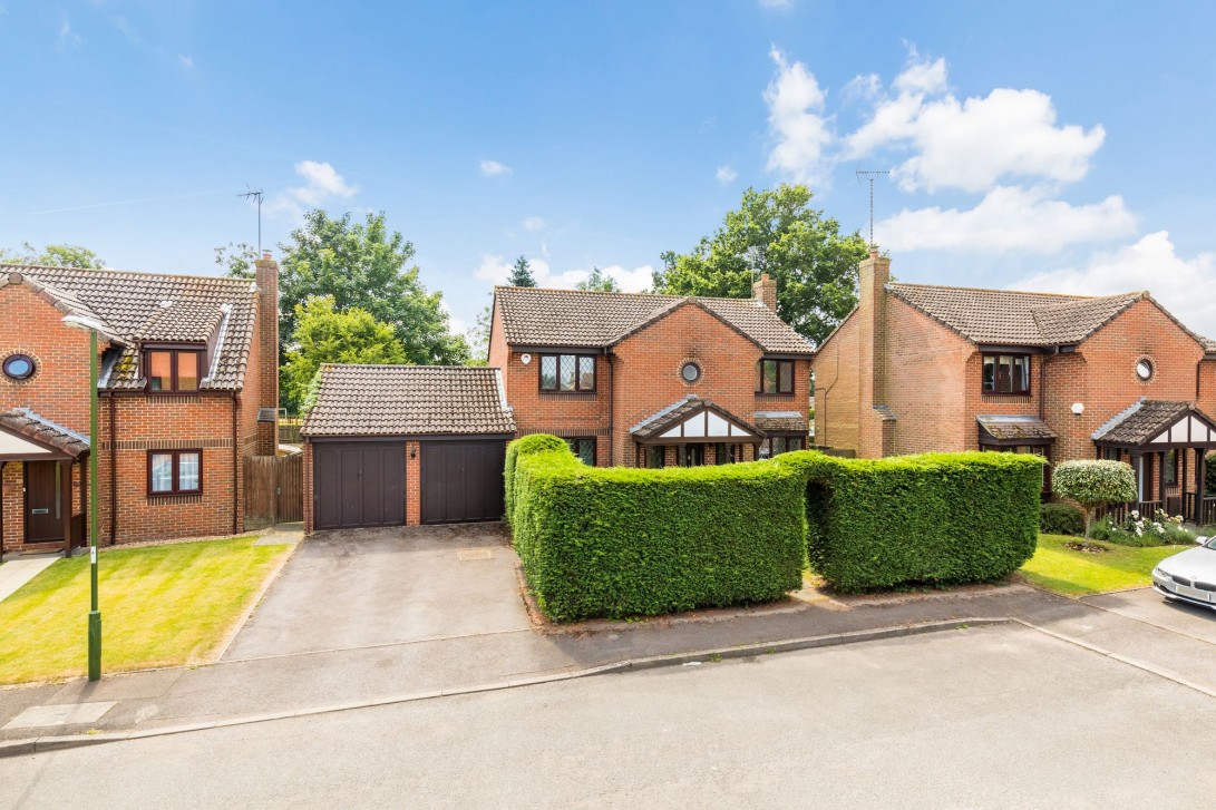 Photo of 5 Brick Kiln Close, Horsham