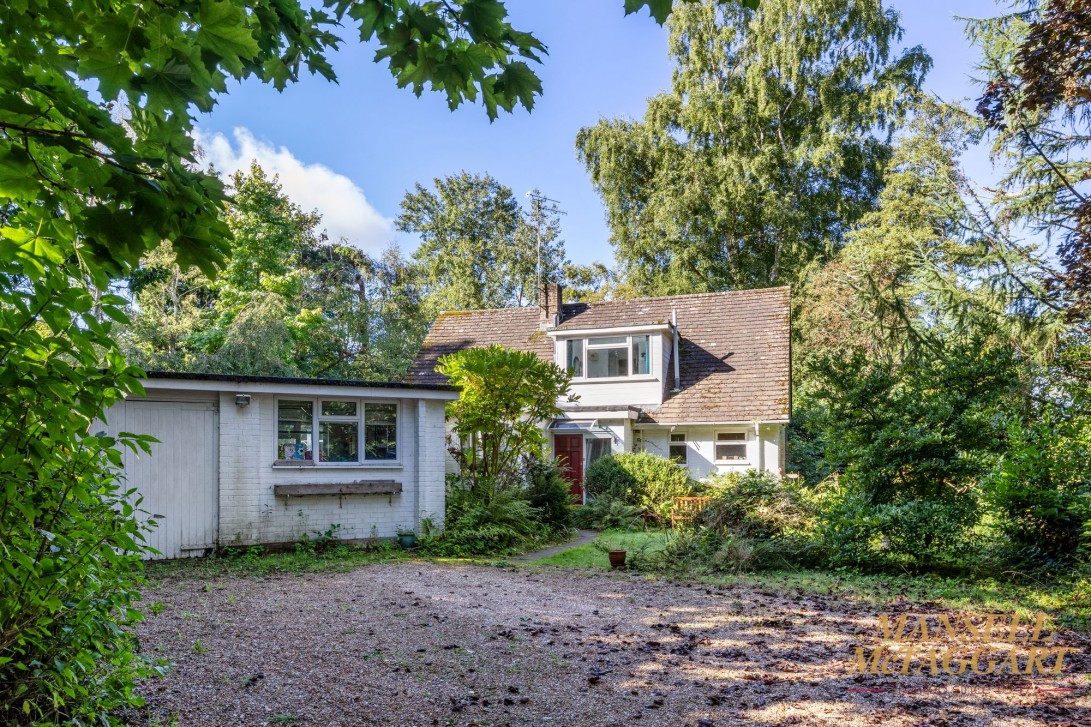 Photo of Ventana Rambledown Lane, Pulborough