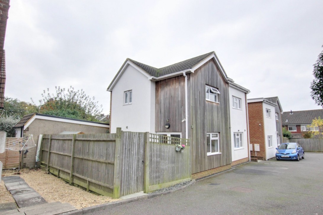 Photo of 2 Kents Mews, Haywards Heath