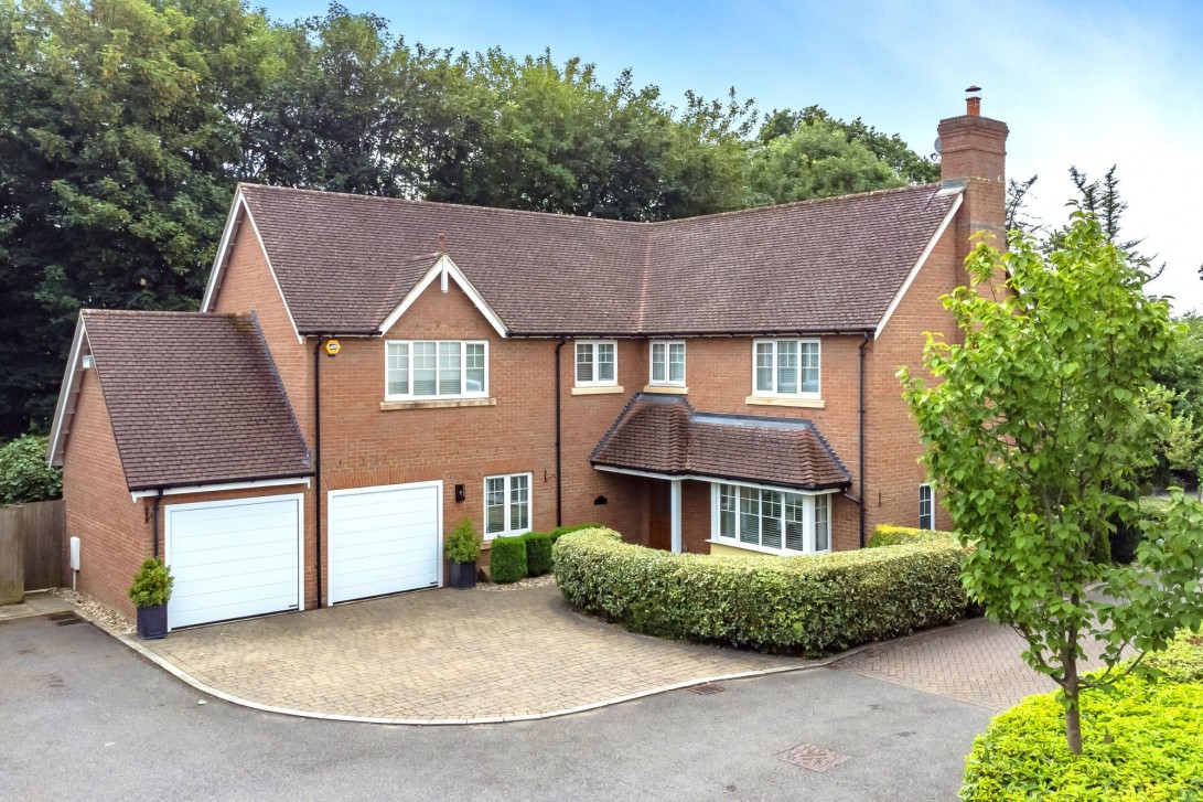 Photo of 14 Coombe Edge, Crowborough