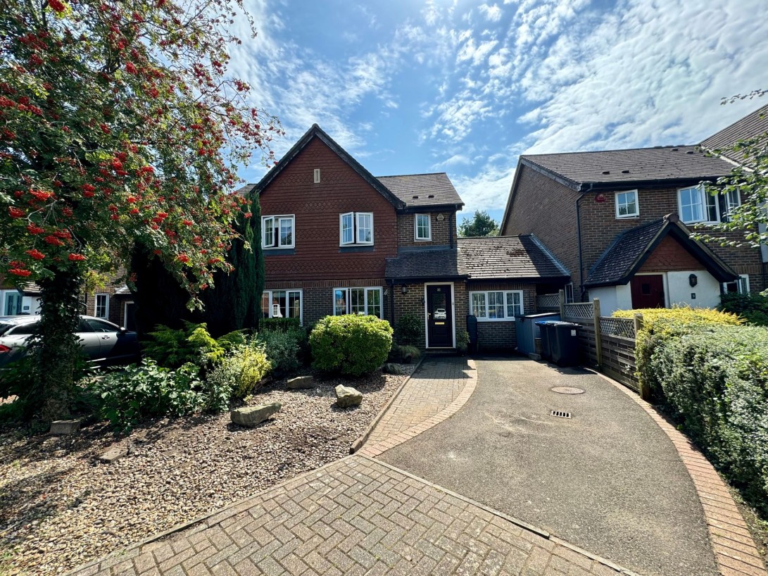 Photo of 8 Smugglers End Windmill Platt, Haywards Heath