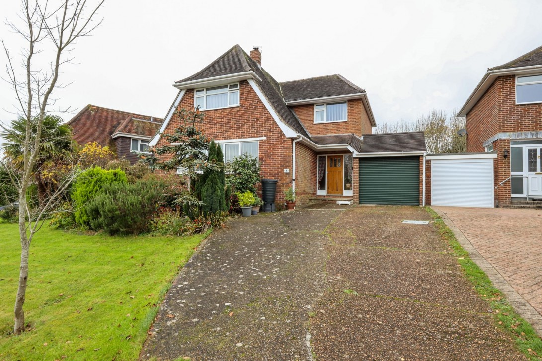 Photo of 7 Greenlands Close, Burgess Hill