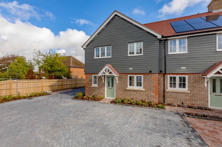 View Full Details for Kipling Close, Green Lane, TN6