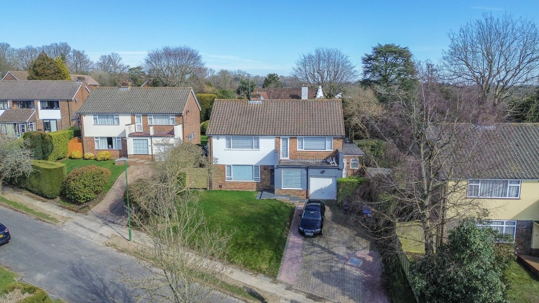 Photo of 21 Weald Rise, Haywards Heath