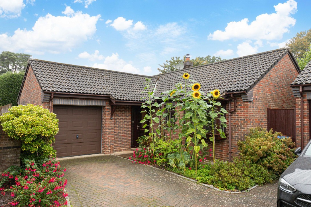 Photo of 4 Sunnyhill Close, Crawley