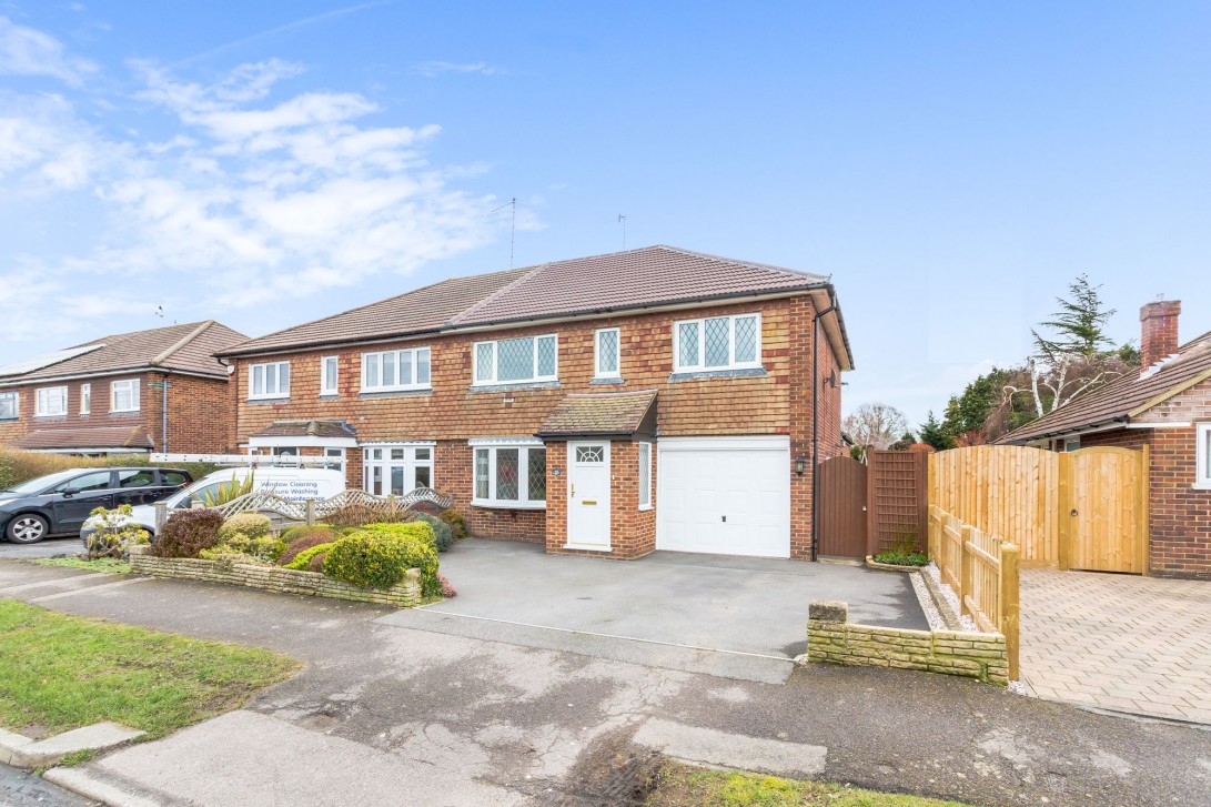 Photo of 57 Wolverton Gardens, Horley