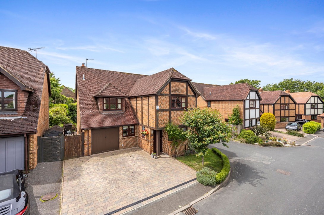 Photo of 21 Court Meadow Close, Crowborough